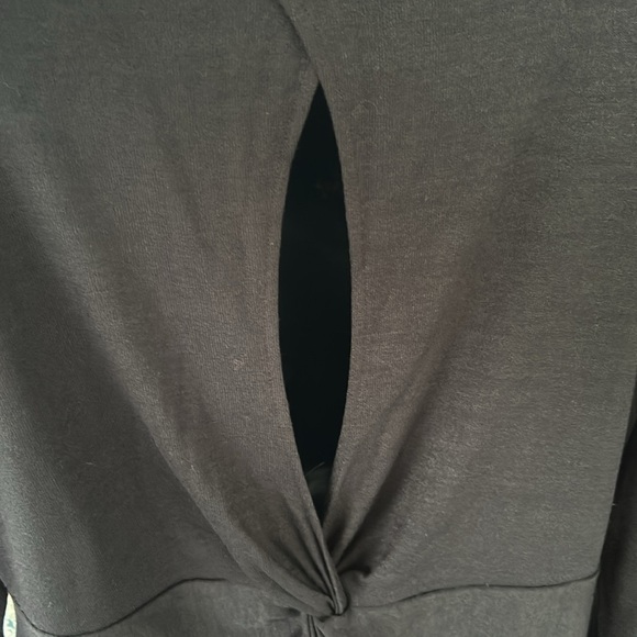 Cut Out Back Knit Top - Picture 5 of 8